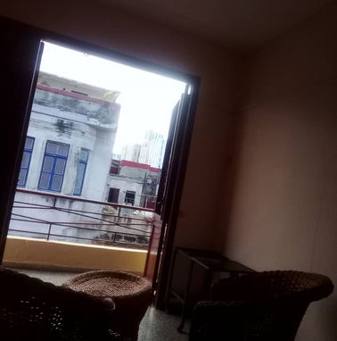 Se vende apartamento en Centro Habana con buena ubicacion. - Img 90399855