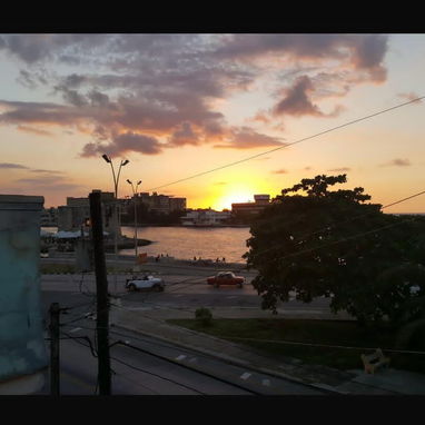 📱 Renta de Gran Villa con Vista al Mar y 5 Habitaciones en Cuba - Img 116416784