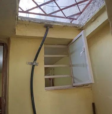Rebajada de precio a 12 mil. Casa recién remodelada de 3 cuartos con puerta a la calle y placa libre - Img 96507824