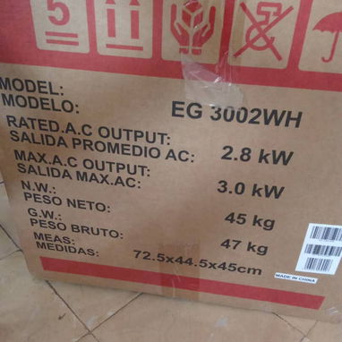 vendo planta electrica de gas💨 y gasolina ⛽original de 110/220/ V/ de 3000W el pico y sostenida de 2800W es 4 tiempo nu - Img 121760568