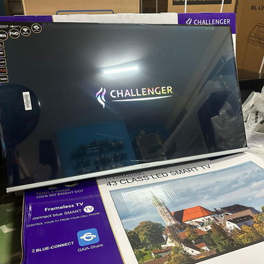 Smart TV 43 pulgadas Challenger FULL HD Android 14 Incluye base para la pared, y 2 mandos $235 USD Transporte Adicional - Img 121404366