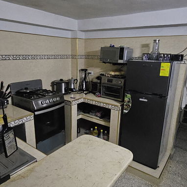 Vendo aparatamento de 2 cuartos con todo adentro incluyendo una moto nueva - 5/10