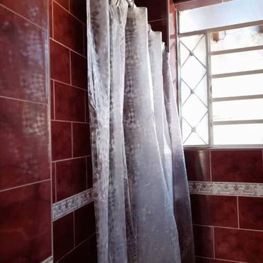 52435224 +525580152883 Apartamento en Casco Histórico de un cuarto, segundo piso,dos balcones a la calle .El edificio co - 5/10