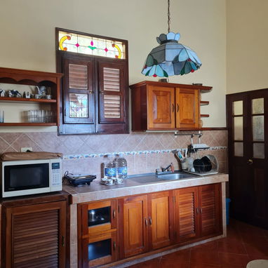 Ref #88. Ofertaaa espectacular casa independiente a la venta en Playa en excelente estado!!!! - 7/10