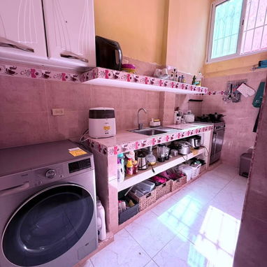 Ref # 85. Ofertaa casa semi independiente en excelente zona de Playa con posibilidad de carporshe. - 2/10