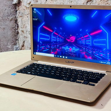 Laptop de uso en buenas condiciones. Equipo confiable con rendimiento ideal para algunos juegos y trabajos de gramación. - 2/4