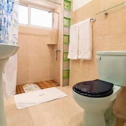 Hermoso apartamento de 2 recámaras, listo para mudarse de inmediato. - Img 124889561