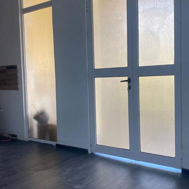 ☎️ 58437342. Realizamos todo tipos de trabajo de marqueteria de aluminio  🛡Puertas de aluminio con cristal y melamina - Img 115017638