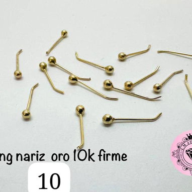 Piercing de nariz de aro y de palito de oro - 2/2