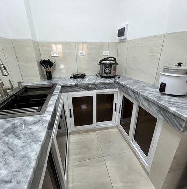 Renta de apartamento totalmente renovado en el Vedado, preferiblemente renta lineal - Img 99276915