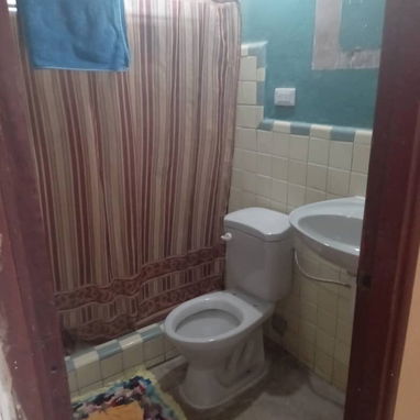 SE VENDE APARTAMENTO EN 5 TO PISO EN ALTAHABANA BOYEROS DE 2 HABITACIONES ZONA DONDE NO SE VA LA CORRIENTE - 5/10