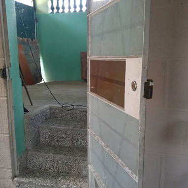*$18.000usd CON AJUSTE. En venta casa de placa, puerta de calle (2en una sin desglose) con garaje en San Miguel del Padr - Img 123675653