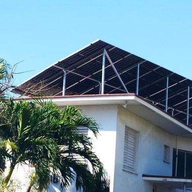 Casa de 3 Habitaciones y 3 Baños.  Respaldo energético con paneles solares REF 1319 - 2/10