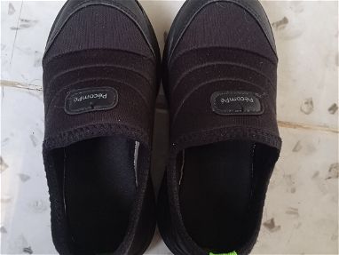 Zapatos brasileños negros, unisex, para niños de 5 años aproximadamente - Img main-image-45667846
