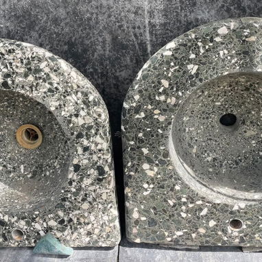 Lavaderos y losas de granito pulidos - 8/10
