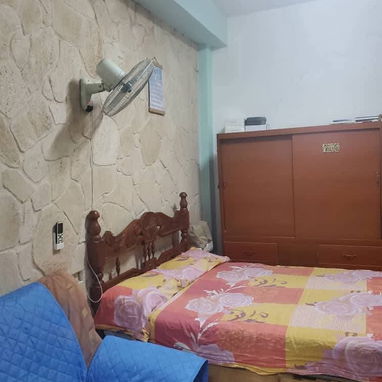 *$14.000usd. Se ajusta vacía. En venta casa en Marianao. Pogolotti. Cuadra bastante tranquila. - Img 123066460
