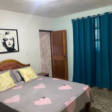 Se renta casa a 1km de la playa de Guanabo con piscina por el gato verde. +53 54026428 - Img 123337911