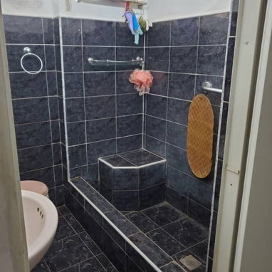 Se vende apartamento en Santo Suárez. - 7/8