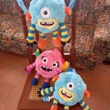 Mochila de momonsters unidades limitadas - Img 104229542