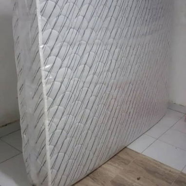Variedades de muebles camas y colchones con mensajería incluida en el precio escríbeme y compra ya! Que vuelan😬 - Img 124761170