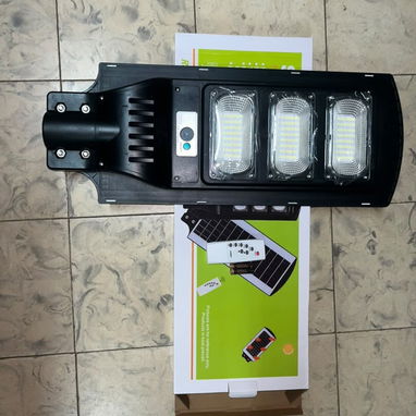Lámpara Solar Para Exterior de 100W y de 200W nuevas en caja con garantía y mensajería ! - Img 124594313