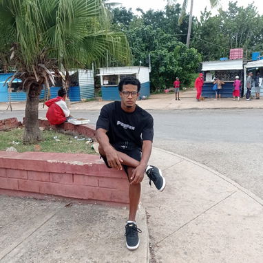 Busco trabajo d mensajeria x toda la habana preferiblemente en la habana del este - Img 122713983