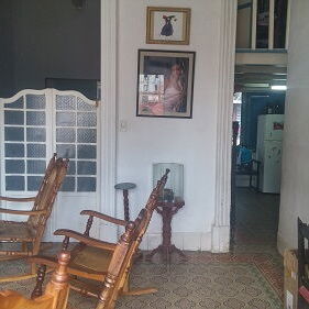 Vendo apartamento horizontal en la zona Catedral a una cuadra del Museo de la Revolución, a dos de la Iglesia del Angel - Img 124844041