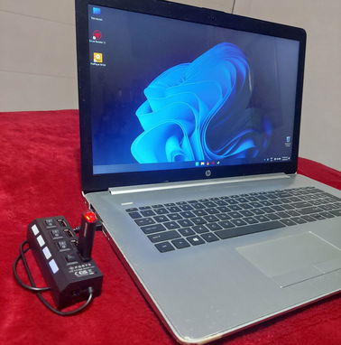 Laptop HP  - Pantalla: 17 pulgadas - Procesador: i3-1115G4 - Ram: 12GB (expandible) - Almacenamiento: 250GB SSD (expandi - Img 97278340
