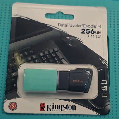 COMPROo MEMORIA FLASH DE 256GB a 3.2 NUEVA 0KMM SELLADA EN SU BLISTER--#--54748161, VEA FOTO. - Img 121224738