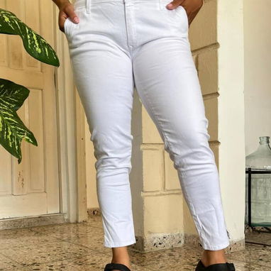 Pantalones talla L - Img 123315911