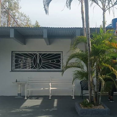Casa semi independiente en Siboney perfecto estado y amplios espacios 110mil usd 53582376 - 5/10