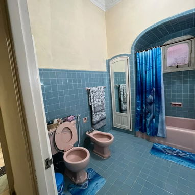 🏡 Venta de casa en Marianao – ¡Inversión Única! Se ofrece en venta propiedad de tres plantas con negocio - 3/5
