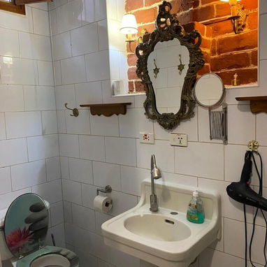 🏡✨ EXCLUSIVA PROPIEDAD EN EL VEDADO — LA HABANA - Img 122254604