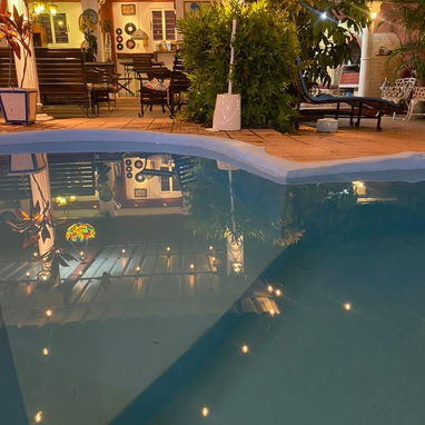 Propiedad independiente de 3 niveles en Nuevo Vedado con piscina - Img 126269463