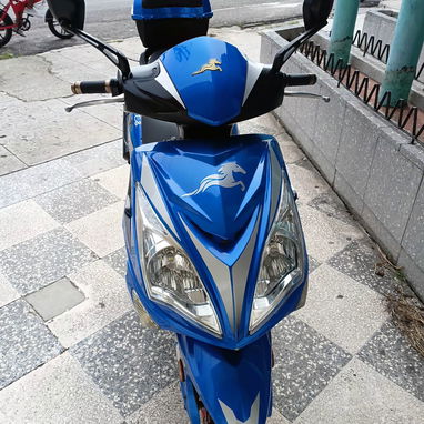Moto eléctrica marca Rayan, modelo EAGLE8 - 4/5