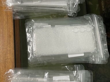 Forro transparente anti caídas con protección en las 4 esquinas para Samsung Serie 24 completa!! - Img 62352891