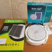 🔆 Lampara Solar 200W. 24cm de diámetro. Para interiores y exteriores cubiertos. 6500K Blanco Frío.  Autónomia estimada - Img 55386541