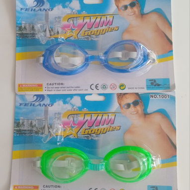 Funda contra agua para movil $900, espejuelos playa $1200, salvavidas $6 usd - Img 123819919