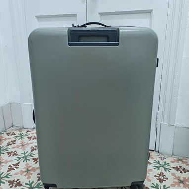 Maleta de viaje de buena calidad y muy resistente - Img 124851683