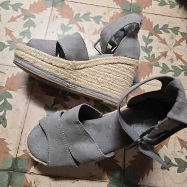 Zapatos de poco uso - Img 122970365