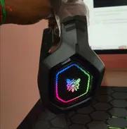 Ganga Audífonos con micrófono  RGB  NUEVOS 25usd 54497379 - Img 49320328
