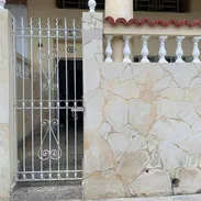 Casa independiente de 7 cuartos a 3 cuadras de la calzada del Cerro. - Img 52866168