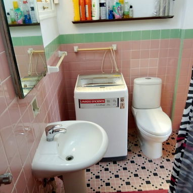 🪶 Apartamento en el Vedado – Tranquilidad y Buena Ubicación - Img 118873571