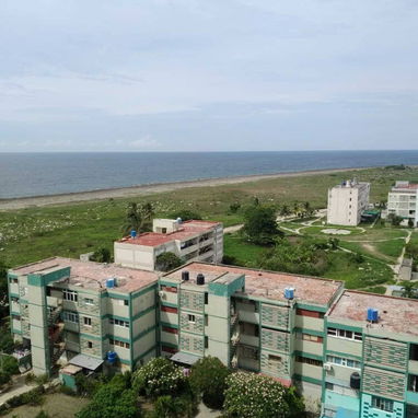 C RENTA APARTAMENTO DE 2/4 EN EL CAMILO CIENFUEGOS, FRENTE AL NAVAL.HABANA DEL ESTE.PEGADO A LA COSTA. WHATSAPP 59219492 - 10/10
