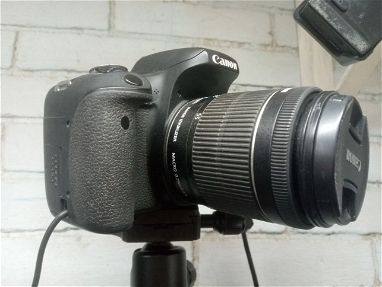Canon EOS rebel t6i o 750D, sin batería, solo con el cargador y la camara y lente 18-55 - Img 69422883