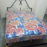 Cama de tubo con colchón liso - Img 55270992