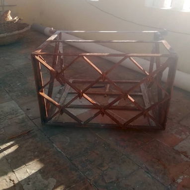 Cama de tubo y mesita de sala - Img 125216720