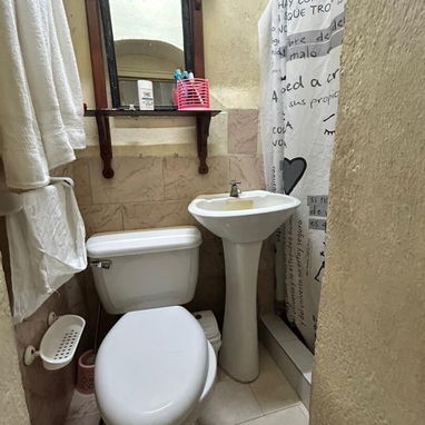 Vendo casa en centro habana - Img 123679354