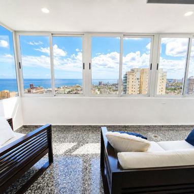 Apartamento de Lujo 230 m² | 3 Habitaciones con Baño Privado | Venta USD 275,000 | Alquiler USD 2,300 - 2/10