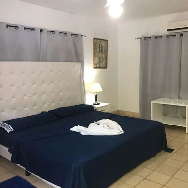 Casa Amplia para Grupos en La Habana | Renta para Extranjeros - 3/4